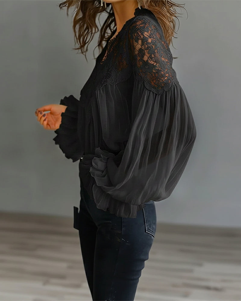 Melina | Blusa con Encaje en Escote y Hombros